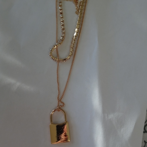 Jewelry - Picture 7 of 11